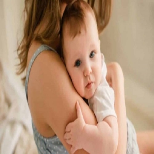 نکات مهم برای بغل کردن نوزاد